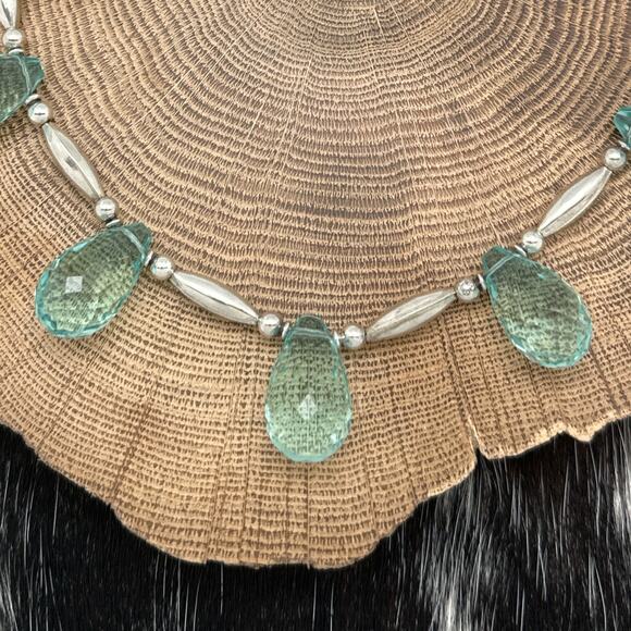 1990s NATIVE AMERICAN Sterling Silver & Blue Chalcedony 5 Teardrop Bead Necklace - Picture 2 of 6